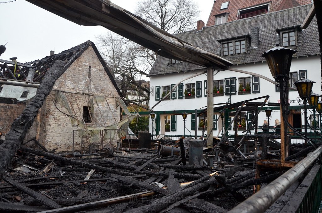 Feuer 3 Zum Treppchen Koeln Rodenkirchen Kirchstr Steinstr P324.JPG - Miklos Laubert